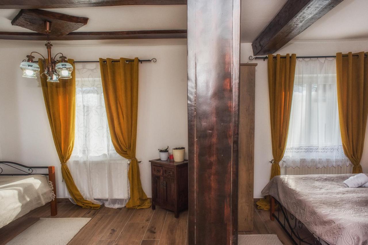 Tri Mudraca Inn Karanac Rum bild
