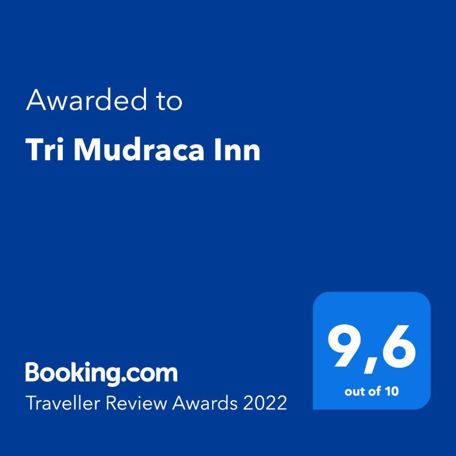 Tri Mudraca Inn Karanac Exteriör bild